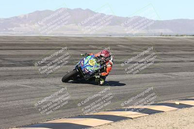 media/Jan-16-2026-CVMA Friday Practice (Fri) [[6f2bf47531]]/5-Racer 4-Trackday1/Session 2 (Bowl)/